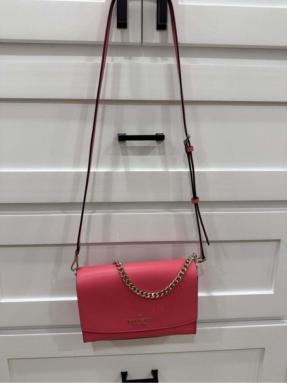 kate spade Pink Leather Shoulder Bag with Gold Chain